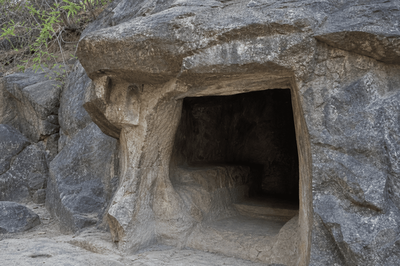 Dungeshwari Cave